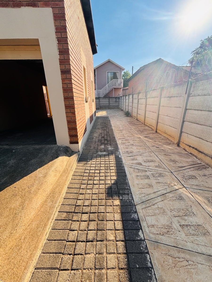 3 Bedroom Property for Sale in Protea Park North West